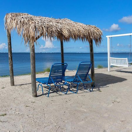 Beachy Daze-Waterfront - Wifi - Heated Pool Tampa Exterior photo